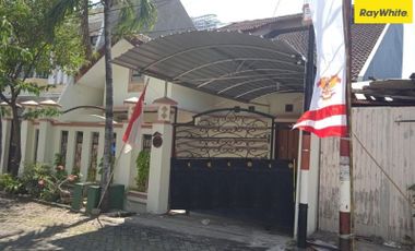 Disewakan Rumah Dengan 3 Kamar Tidur Di Pradah Permai, Surabaya