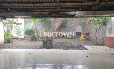 Disewakan Rumah Komersil Tengah Kota Surabaya di Jalan Imam Bonjol