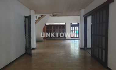 Disewakan Rumah Komersil Tengah Kota Surabaya di Jalan Imam Bonjol