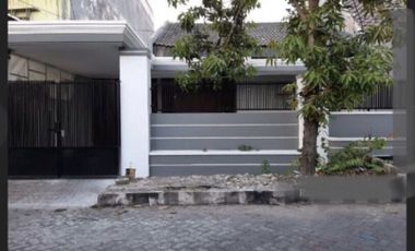 Rumah istimewa di kutisari indah Surabaya