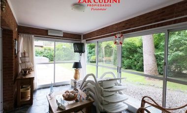 CARILO VENTA CASA 5 AMBIENTES CON PISCINA CLIMATIZADA Y JACUZZI