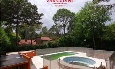 CARILO VENTA CASA 5 AMBIENTES CON PISCINA CLIMATIZADA Y JACUZZI