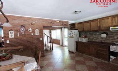 CARILO VENTA CASA 5 AMBIENTES CON PISCINA CLIMATIZADA Y JACUZZI