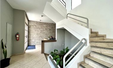 En venta departamento Edificio Status sector Yacht Club Manta