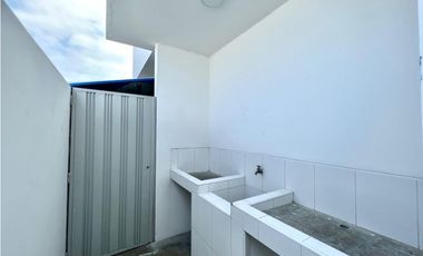En venta departamento Edificio Status sector Yacht Club Manta