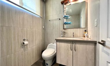 En venta departamento Edificio Status sector Yacht Club Manta