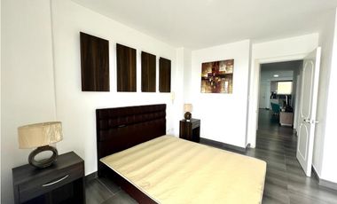 En venta departamento Edificio Status sector Yacht Club Manta