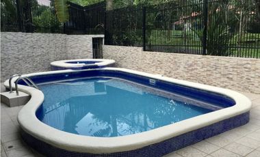 SE VENDE HERMOSA CASA EN CLAYTON ALBROOK - 4095DA