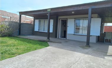 Casa 3 ambientes/ Barrio Castagnino/ Ruta 2