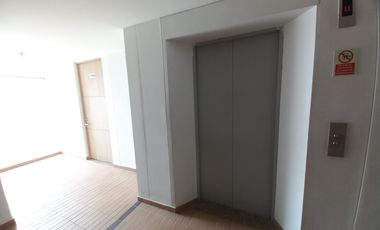 apartamento en arriendo en c.r bosque san angel piso 11. Cod A13742