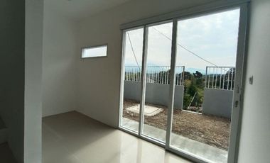 Cluster cantik rumah nuansa villa sejuk asri di PUSAT PENDIDIKAN