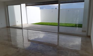 Hermosa Residencia, Lomas de Juriquilla, 4ta Recámara en P.B, 4 Baños, Cto Serv