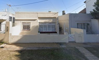 Casa en venta en Quilmes Este