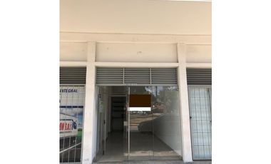 VENDO LOCAL EN PROVENZA