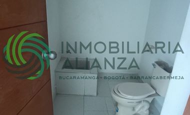 oficina en arriendo en sector comercial. Cod A17037