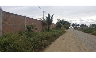 Se vende Terreno 1070m2 Puerto López Manabí