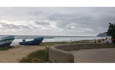 Se vende Terreno 1070m2 Puerto López Manabí