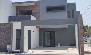 CASA EN VENTA EN ESQUINA Y RECAMARA EN P.B. COL. EJIDO PRIMERO DE MAYO NORTE