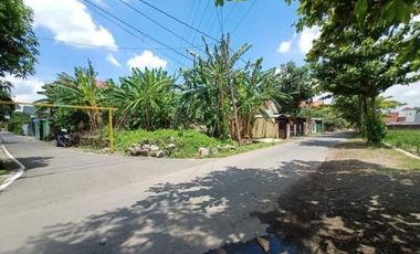 Tanah dijual di Jawa Tengah, Surakarta - Berperabot lengkap
