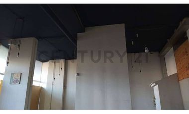 VENTA LOCAL COMERCIAL  N° 04  - AV LOS CARRERA