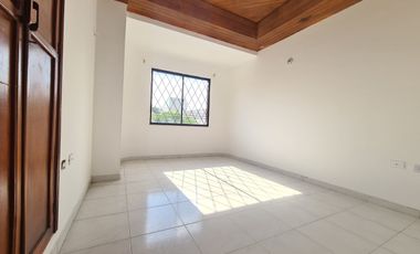 COD. 325 - SE ARRIENDA CASA - BARRIO: EL SOCORRO