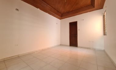 COD. 325 - SE ARRIENDA CASA - BARRIO: EL SOCORRO