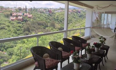Por el colegio Marymount