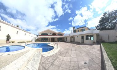 En Cumbayá-Miravalle hermosa casa en venta
