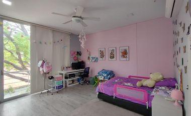 casa en venta en via bocono. Cod V28552