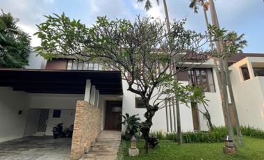 For Rent 5BR Tropical Modern-Style House inside Compound
