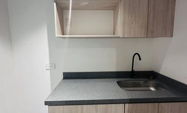 oficina en arriendo en las vegas. Cod A216144