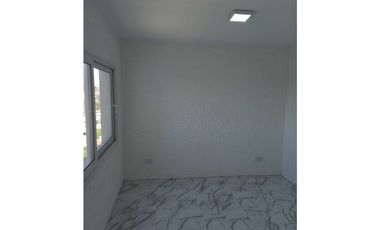 Cuatro ambientes, cocheras, luminoso