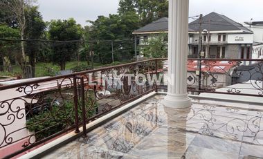 Dijual Rumah Mewah dengan View Gunung Merbabu di Nakula Salatiga 10 Menit ke Pusat Kota