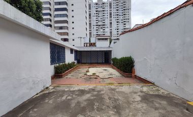 casa en arriendo en la riviera. Cod A22912