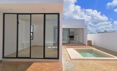 Casa en venta de una planta con amenidades en Cholul, Mérida
