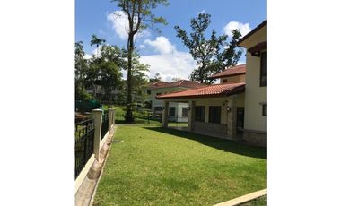 VENTA ALQUILER EN CLAYTON  SENDEROS DE CAMINO DE CRUCES MLD
