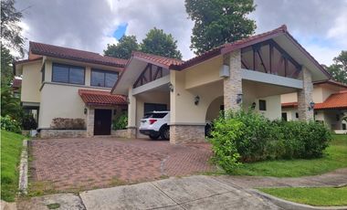 VENTA ALQUILER EN CLAYTON  SENDEROS DE CAMINO DE CRUCES MLD