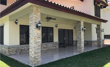 VENTA ALQUILER EN CLAYTON  SENDEROS DE CAMINO DE CRUCES MLD