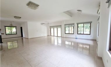 VENTA ALQUILER EN CLAYTON  SENDEROS DE CAMINO DE CRUCES MLD