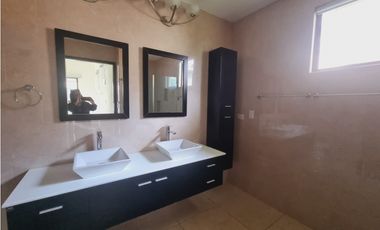 VENTA ALQUILER EN CLAYTON  SENDEROS DE CAMINO DE CRUCES MLD