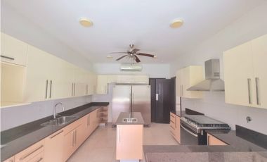 VENTA ALQUILER EN CLAYTON  SENDEROS DE CAMINO DE CRUCES MLD