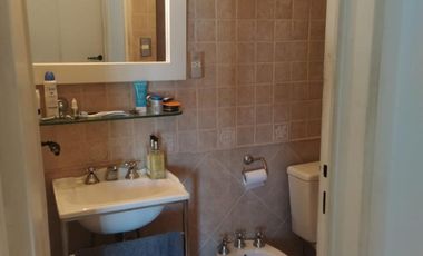 DEPARTAMENTO DE 2 AMBIENTES EN ALQUILER RAMOS MEJIA SUR.-