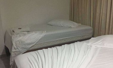 SE ALQUILAN HABITACIONES POR NOCHE DE ACOMODACION DE PAREJA Y ACOMODACION MULTIPLE, EXCELNTE UBICACION