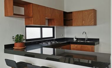 Casa en venta de 3 recámaras en privada con amenidades en Cholul