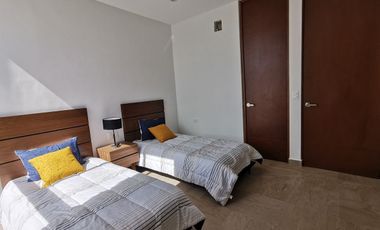 Casa en venta de 3 recámaras en privada con amenidades en Cholul