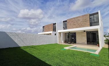 Casa en venta de 3 recámaras en privada con amenidades en Cholul