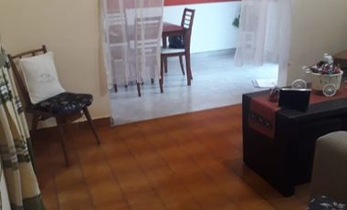 Departamento Tipo Casa en venta en Quilmes Este