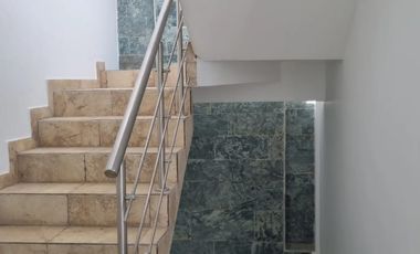 casa en arriendo en las mercedes. Cod A15861