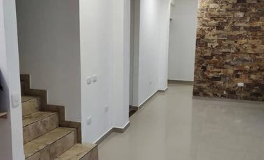 casa en arriendo en las mercedes. Cod A15861