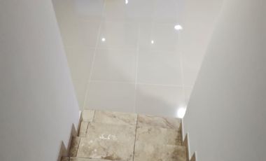 casa en arriendo en las mercedes. Cod A15861